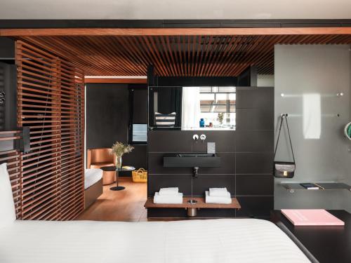 Suite Horizonte con vistas al río Sena del hotel Off Paris Seine