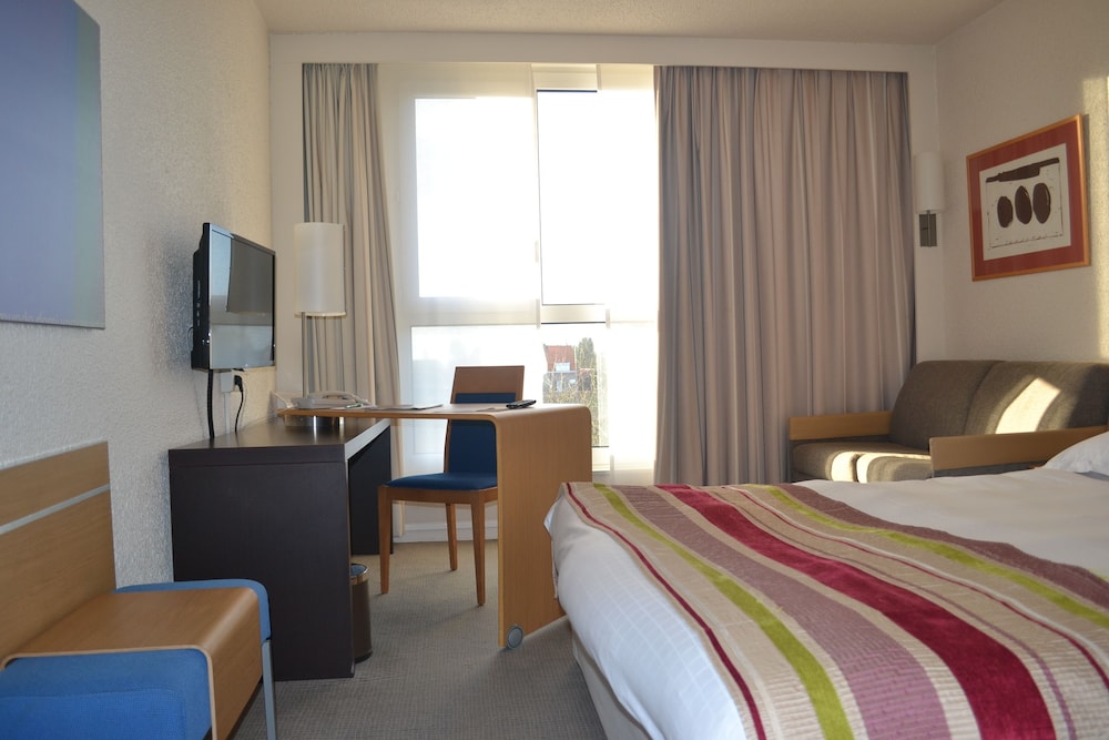 Habitación, 2 camas dobles, habitaciones comunicadas del hotel ibis Styles Lille Neuville en Ferrain
