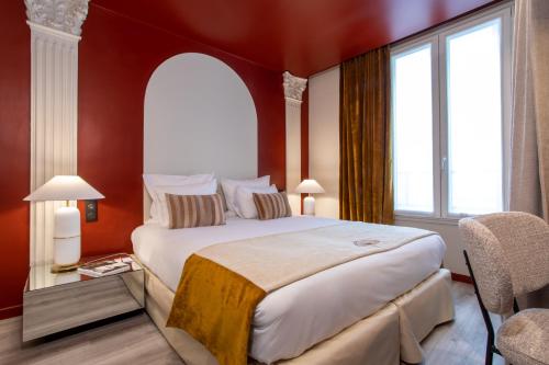 Habitación Triple Confort del hotel Sacha. Foto 1