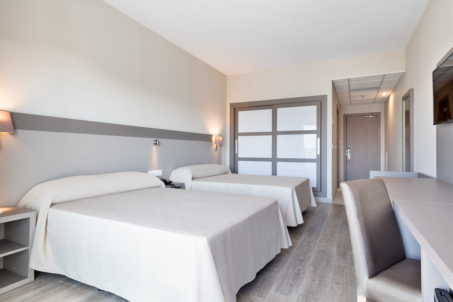 Habitación doble del hotel Best Costa Ballena. Foto 1