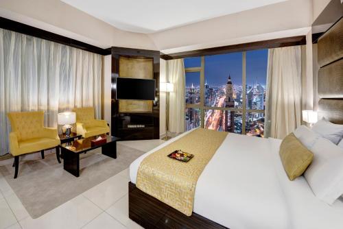 Habitación Superior con vistas a Sheikh Zayed del hotel Gevora. Foto 4