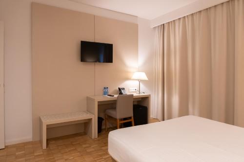 Habitación Doble con balcón - 1 o 2 camas del hotel Lauria. Foto 8
