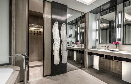 Habitación Doble con vistas a la ciudad del hotel Four Seasons Kuala Lumpur