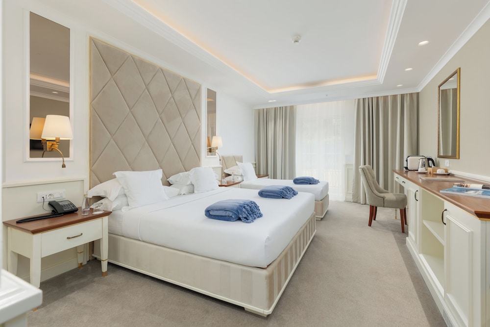 Kamelia Deluxe del hotel Heritage Grand Perast By Rixos. Foto 2