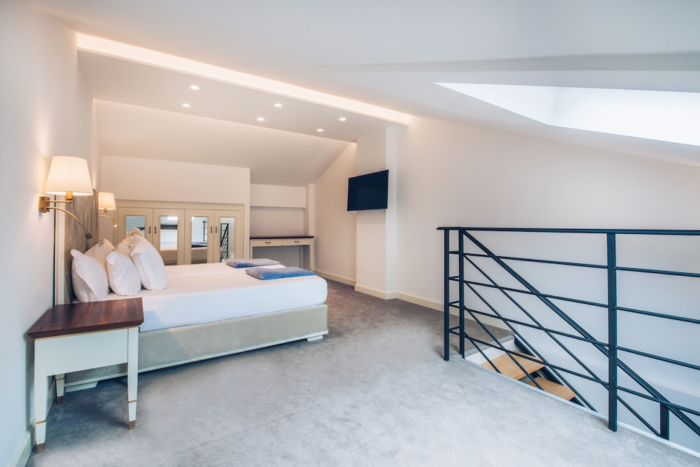 Double Deluxe Superior del hotel Heritage Grand Perast By Rixos. Foto 1