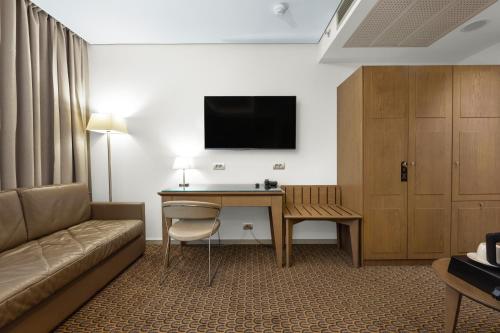 Habitación Doble Executive con sofá - 1 o 2 camas del hotel Royal Prague. Foto 4