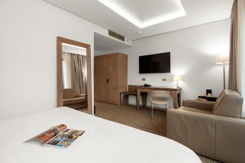 Habitación Doble Executive con sofá - 1 o 2 camas del hotel Royal Prague. Foto 5