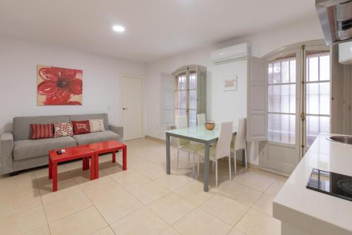 Apartamento del hotel Reservaloen Plaza del Salvador. Foto 5