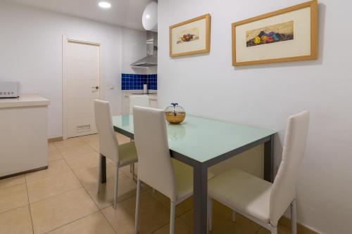 Apartamento de 1 dormitorio del hotel Reservaloen Plaza del Salvador. Foto 13