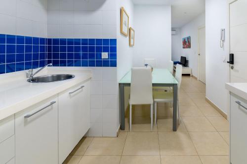 Apartamento de 1 dormitorio del hotel Reservaloen Plaza del Salvador. Foto 14