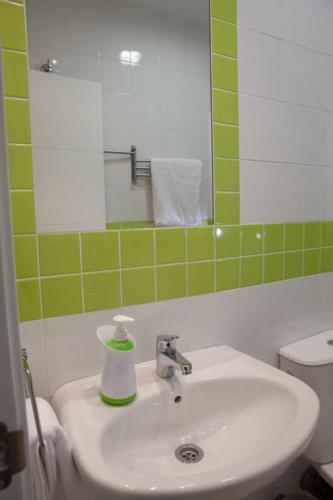 Apartamento 1 habitación Sofá Cama incluido 1 Cama doble kitchenette Agradable del hotel Reservaloen Plaza del Salvador. Foto 6