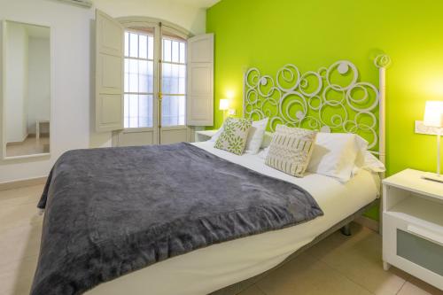 Apartamento 1 habitación Sofá Cama incluido 1 Cama doble kitchenette Agradable del hotel Reservaloen Plaza del Salvador. Foto 7