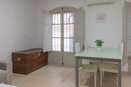 Apartamento 1 habitación Sofá Cama incluido 1 Cama doble kitchenette Agradable del hotel Reservaloen Plaza del Salvador. Foto 9