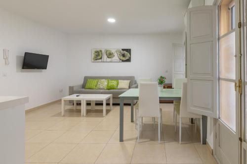 Apartamento 1 habitación Sofá Cama incluido 1 Cama doble kitchenette Agradable del hotel Reservaloen Plaza del Salvador. Foto 10