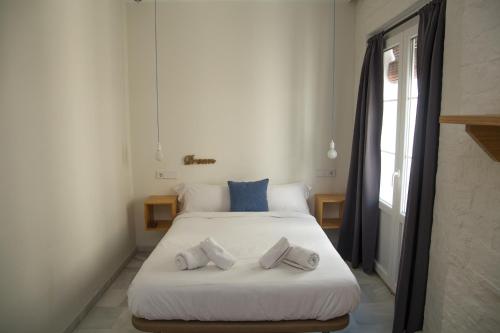 Habitación Doble Deluxe con balcón del hotel The Nomad. Foto 3