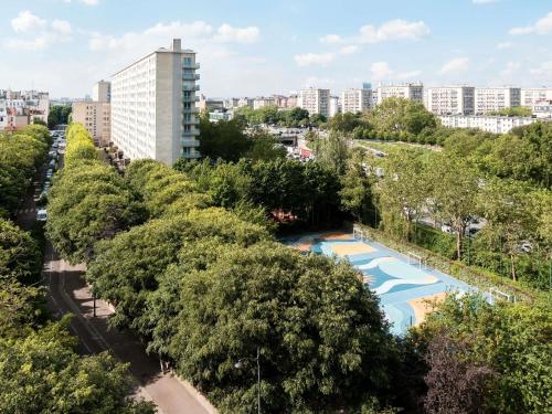 Habitación con cama extragrande - Adaptada para personas de movilidad reducida del hotel ibis budget Paris Porte de Vincennes. Foto 7