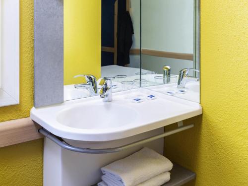Habitación Doble - 2 camas del hotel ibis budget Paris Porte de Vincennes. Foto 1