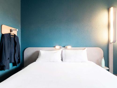 Habitación Doble Estándar del hotel ibis budget Paris Porte de Vincennes. Foto 9
