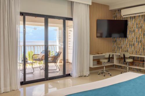 Suite Junior con vistas al mar del hotel HM Alma de Bayahibe - Adults Only. Foto 4