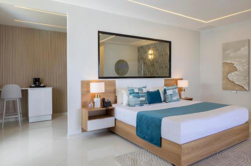 Suite Junior con vistas al mar del hotel HM Alma de Bayahibe - Adults Only. Foto 6