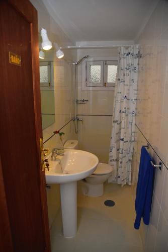 Habitación Individual con baño compartido del hotel San Gines