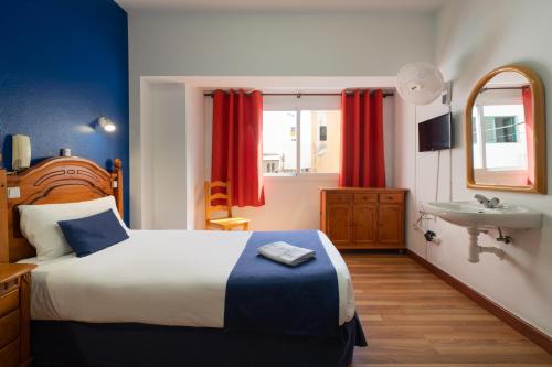 Habitación Individual con baño compartido del hotel San Gines. Foto 3