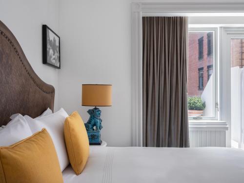 Habitación Doble Premium con terraza - 1 cama extragrande del hotel The Beekman, a Thompson. Foto 4