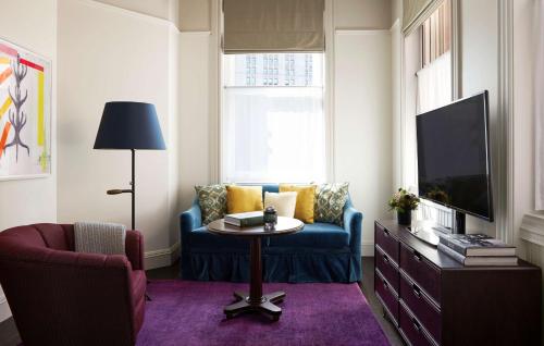 Suite Esquinera de 1 dormitorio del hotel The Beekman, a Thompson. Foto 11