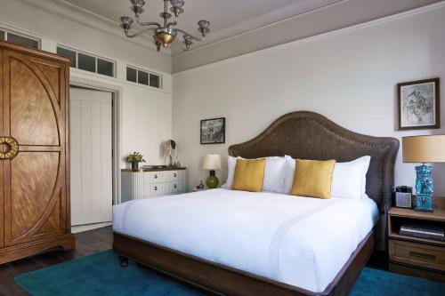 Habitación Premium con cama extragrande del hotel The Beekman, a Thompson. Foto 6