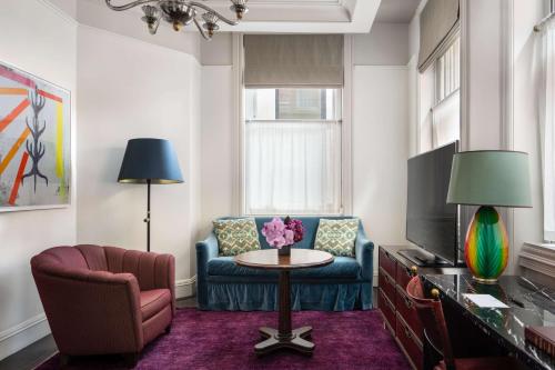 Suite Esquinera de 1 dormitorio del hotel The Beekman, a Thompson