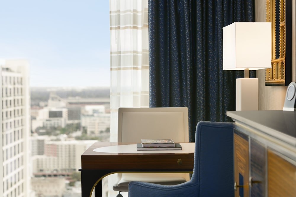Fairmont Room, 1 cama de matrimonio grande del hotel Fairmont Austin. Foto 3