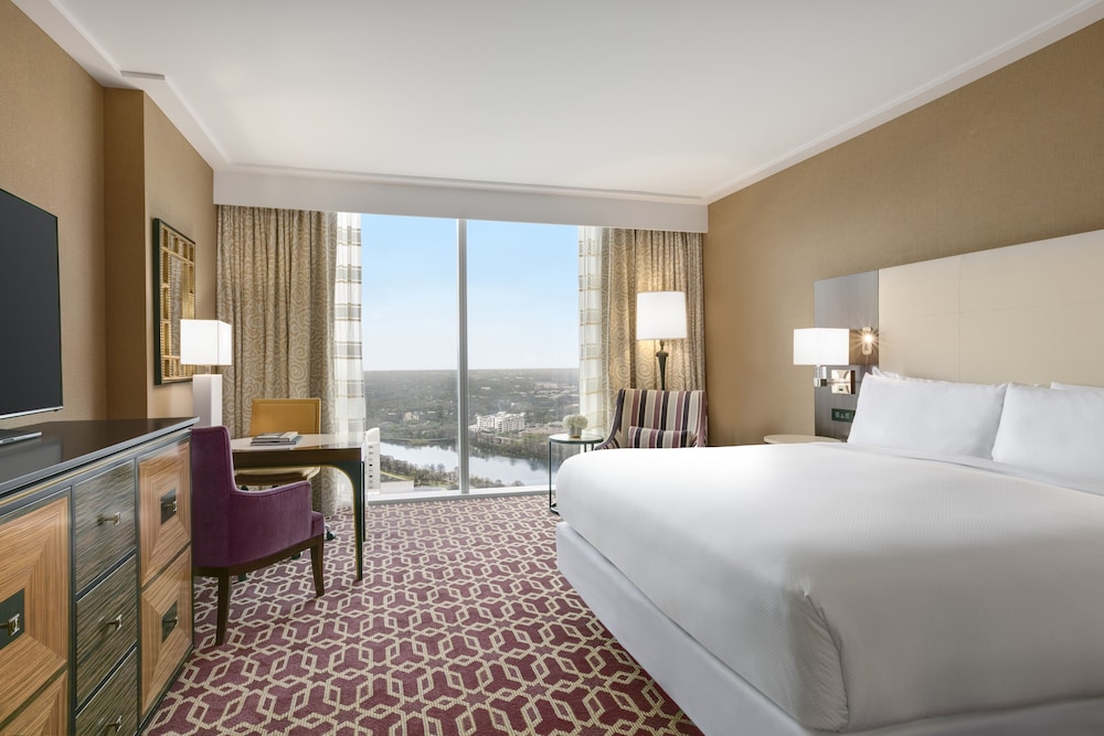 Fairmont Gold, Suite, 1 cama de matrimonio grande del hotel Fairmont Austin