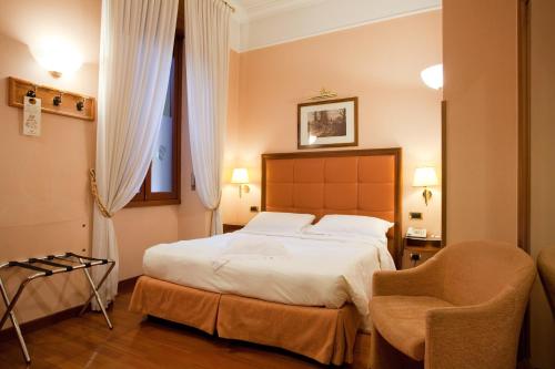 Habitación Doble Quality con cama supletoria - 1 o 2 camas del hotel Berna. Foto 1