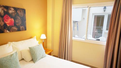 Apartamento Estándar de 1 dormitorio (2 - 3 personas) del hotel Coral Los Silos. Foto 2