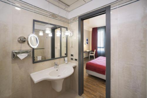 Alojamiento Triple amplio del hotel C- Hotels Atlantic. Foto 1