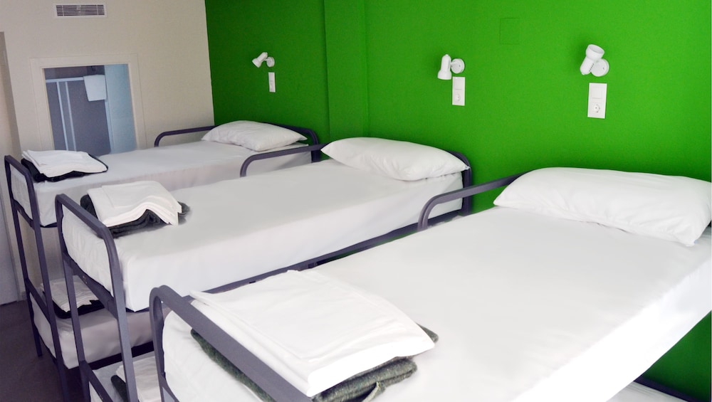 Dormitorio compartido, solo para mujeres, baño privado (1 bed in a 6 beds dorm) del hotel Motion Chueca