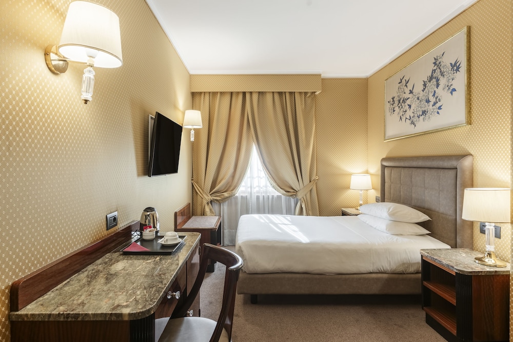 Habitación clásica del hotel Doria Grand