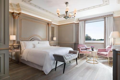 Habitación Doble Imperial Grand Deluxe del hotel The Westin Palace, Milan. Foto 1