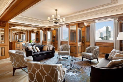 Suite Vicepresidencial Diplomatic de 1 dormitorio del hotel The Westin Palace, Milan. Foto 3