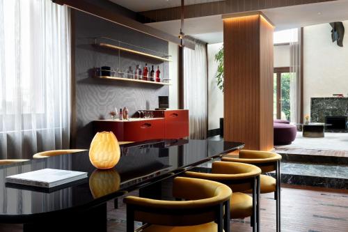 Suite Presidencial de 1 dormitorio del hotel The Westin Palace, Milan. Foto 2