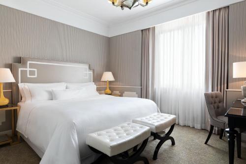 Habitación Doble Clásica (cama doble extragrande) del hotel The Westin Palace, Milan