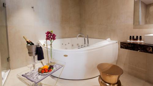 Habitación Doble Deluxe con jacuzzi® del hotel Palacete De Alamos