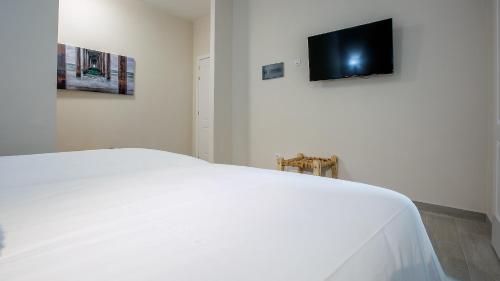 Double Room Interior del hotel Madrid. Foto 6