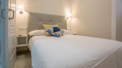 Double Room Interior del hotel Madrid. Foto 7