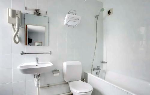 Habitación Twin (2 camas individuales) del hotel Royal Mansart. Foto 3