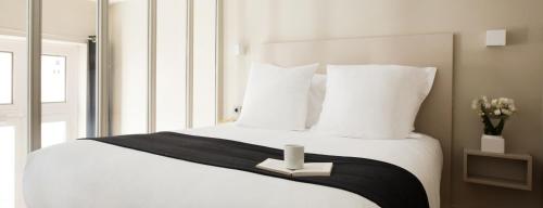 Suite Deluxe del hotel and Suites Helzear Etoile. Foto 1