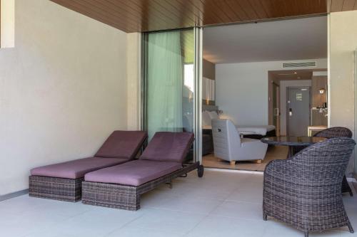 Habitación Superior con acceso a la piscina del hotel Radisson Blu Resort and Spa, Gran Canaria Mogan. Foto 3