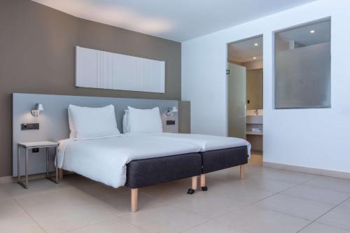 Habitación Familiar con balcón del hotel Radisson Blu Resort and Spa, Gran Canaria Mogan