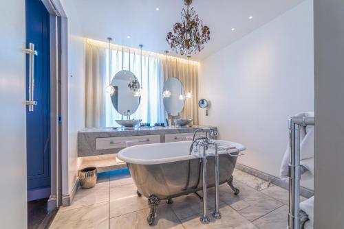 Suite con terraza del hotel The Mandrake. Foto 6