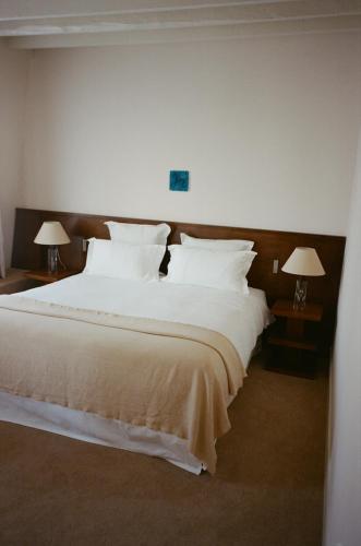 Habitación Deluxe del hotel Victor Massé. Foto 2